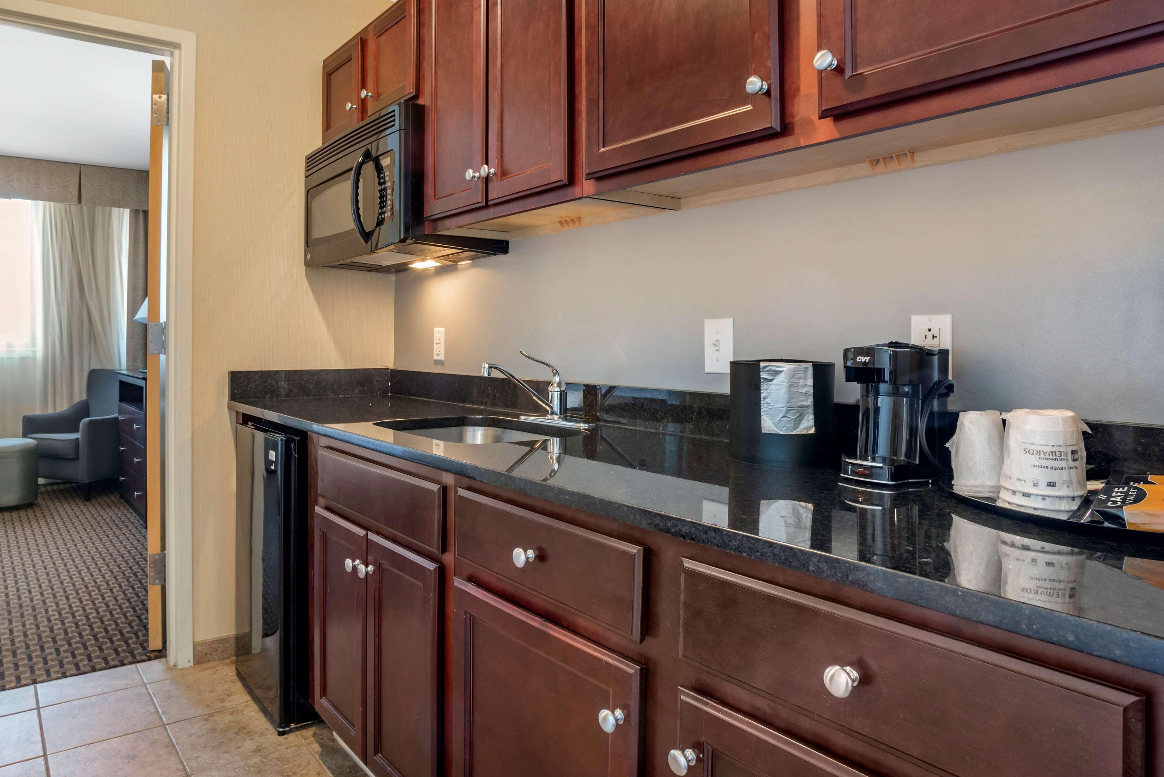צ'סטר Best Western Plus Philadelphia Airport South - At Widener University מראה חיצוני תמונה
